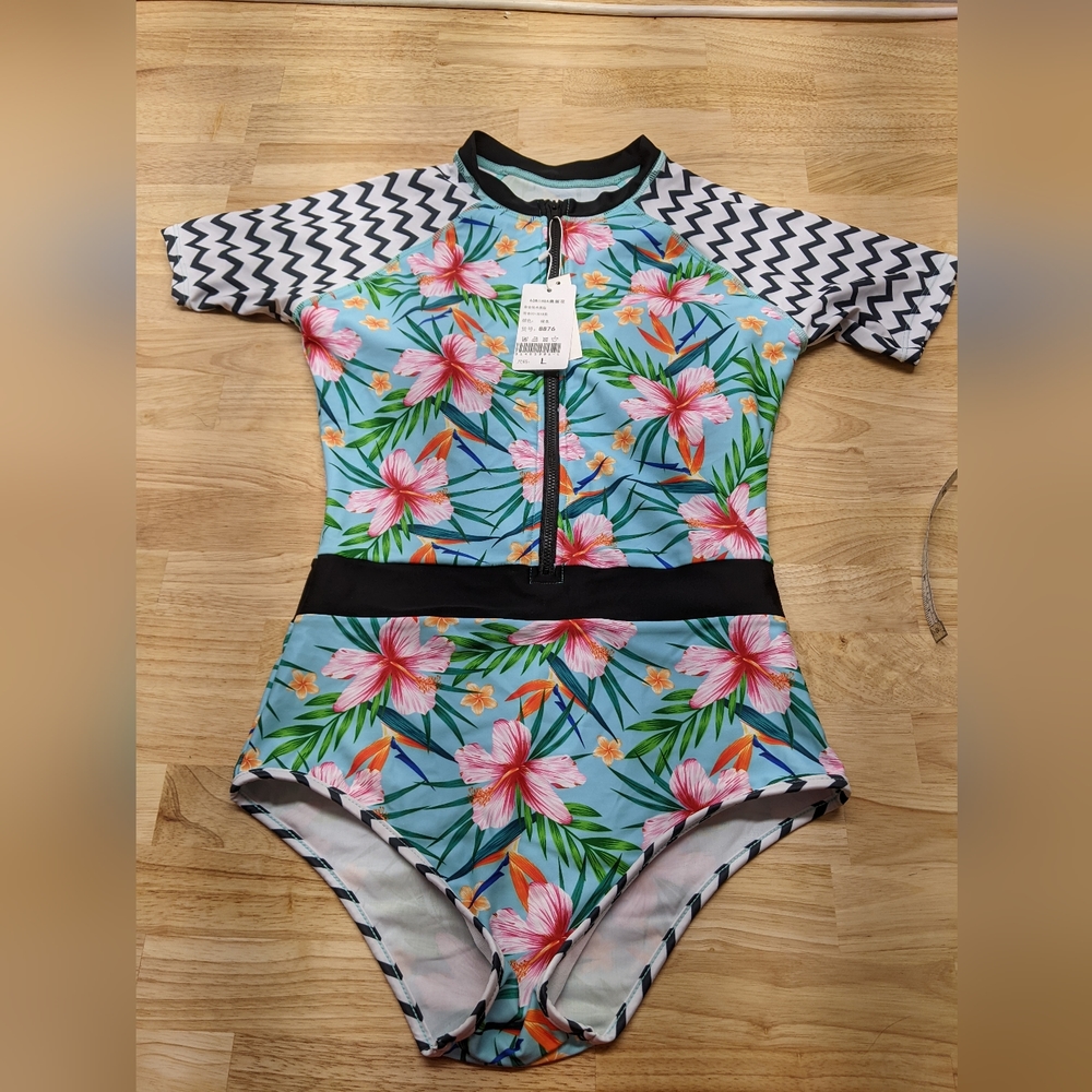 Aonihua short sleeve one piece zip swimsuit sz L